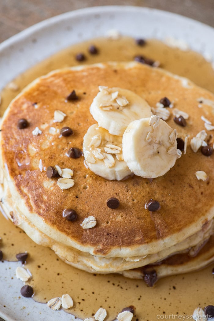 Banana Chocolate Chip Pancakes with Oatmeal