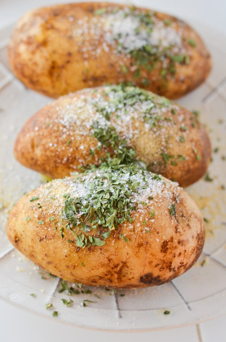 air fryer baked potatoes with seasoning