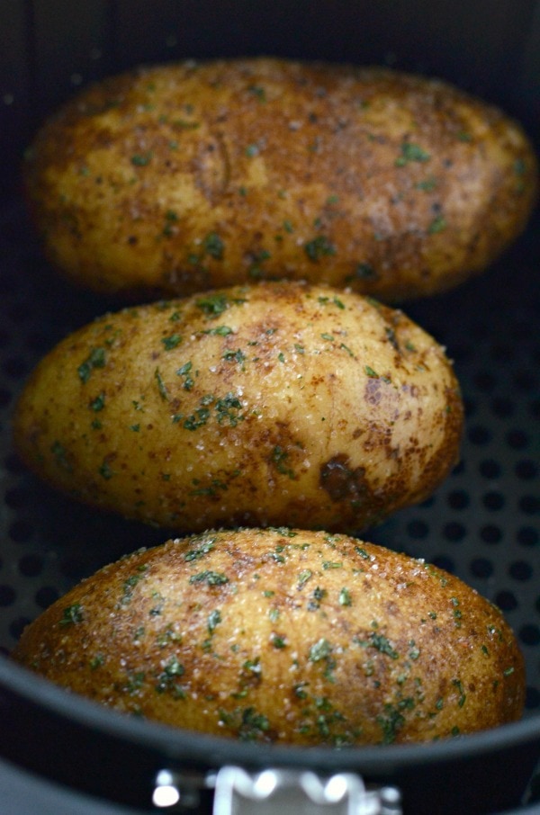 how to bake potatoes in an air fryer