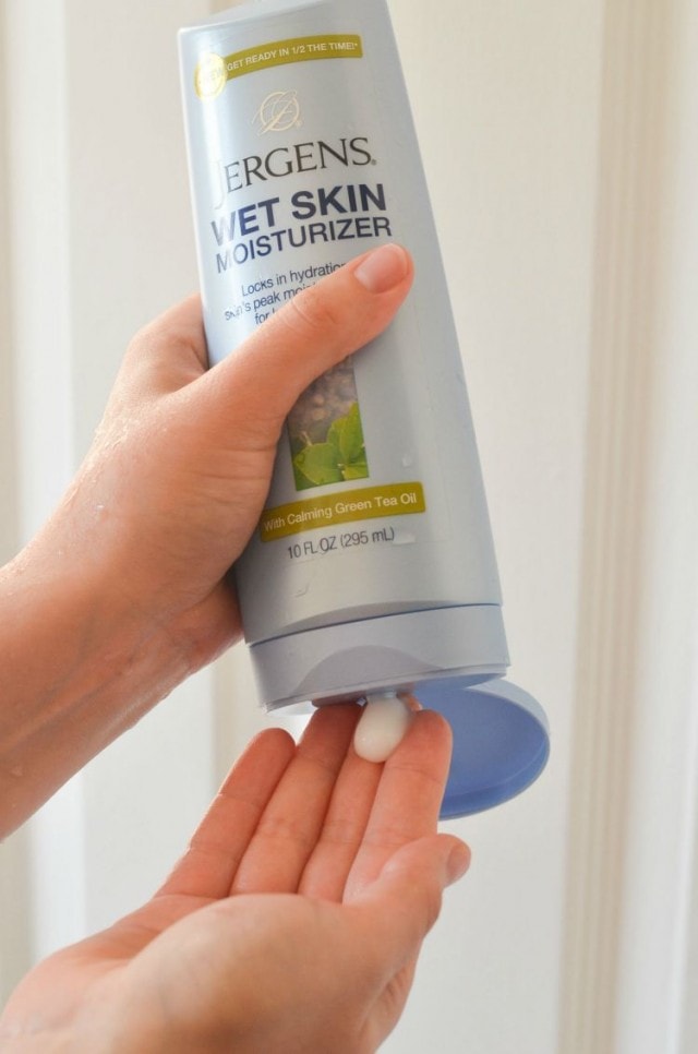 How to Winter Skin Care with Jergen's new Wet Skin Moisturizer