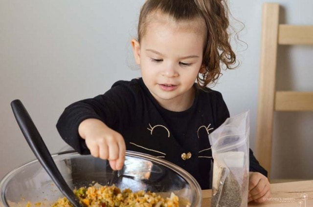 Thanksgiving Stuffing Muffins Traditional Bread Stuffing Recipe. Quick and simple recipe for kids to make!