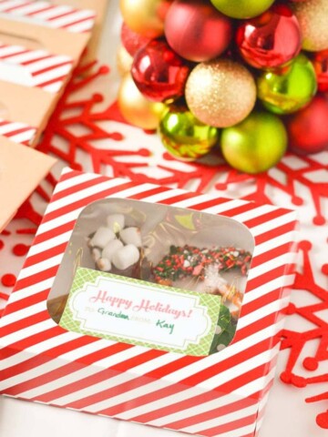 Holiday Baking Shop, a fun take on the traditional cookie swap this holiday season. www.courtneyssweets.com