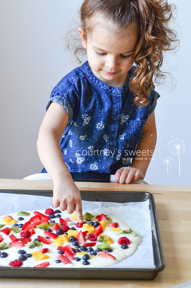 frozen yogurt fruit bark