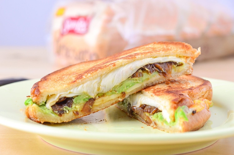 The American Muenster Grilled Cheese Sandwich - Creamy and Cheesy Grilled Cheese to Celebrate National Grilled Cheese Month with Sara Lee® Artesano™ Bread 