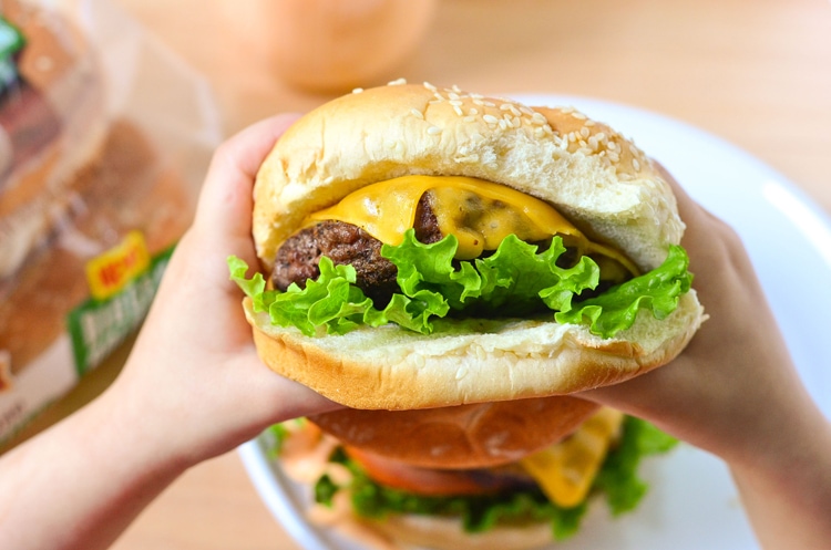 Our Best Cheeseburger Recipe! You know what makes this the best cheeseburger recipe? The toppings, the burger and the bun. It all equals the perfect combination! Make this for your next backyard bbq party and your guests will be begging for the recipe!