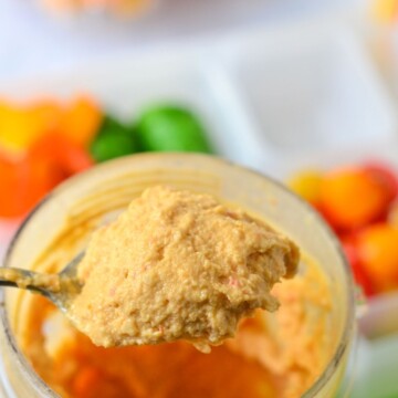 Roasted Red Pepper Hummus for Back to School Vegetarian Vegan Bento Lunch Power your Lunchbox Pledge