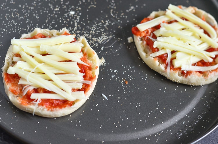 Our mini mummy pizza pie is a great way to get into Mini Chef Mondays with your child and celebrate with a Halloween recipe!