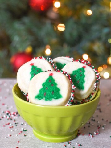 Easy Cookies To Make With Kids. This simple recipe is so easy that kids can make it with just a little help this holiday season!