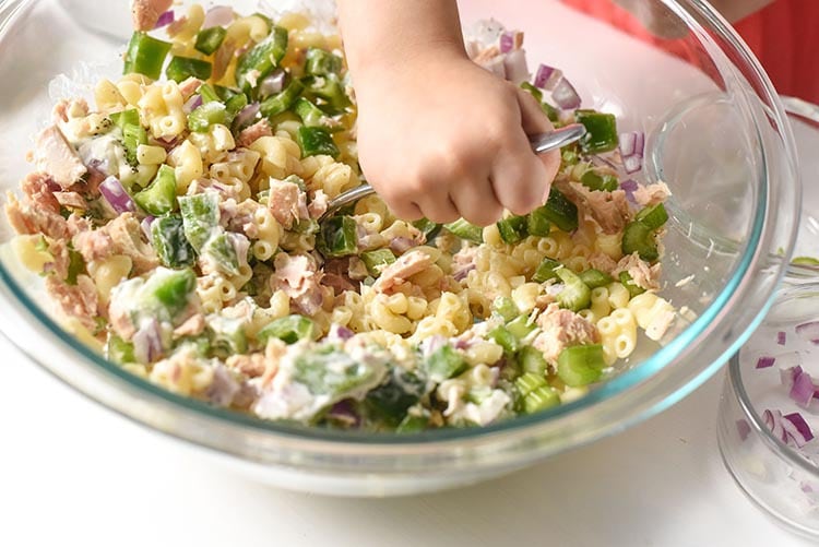 macaroni salad with tuna 