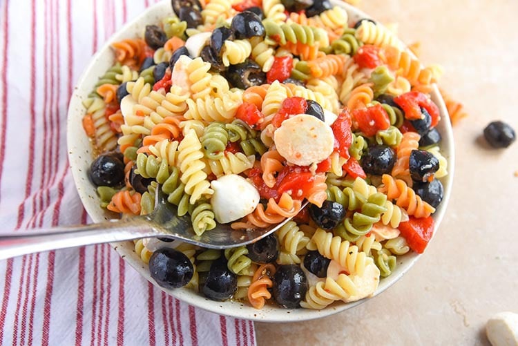 tri color pasta salad mini chef mondays cold pasta salad recipe tri color rotini pasta recipes pasta salad with italian dressing easy