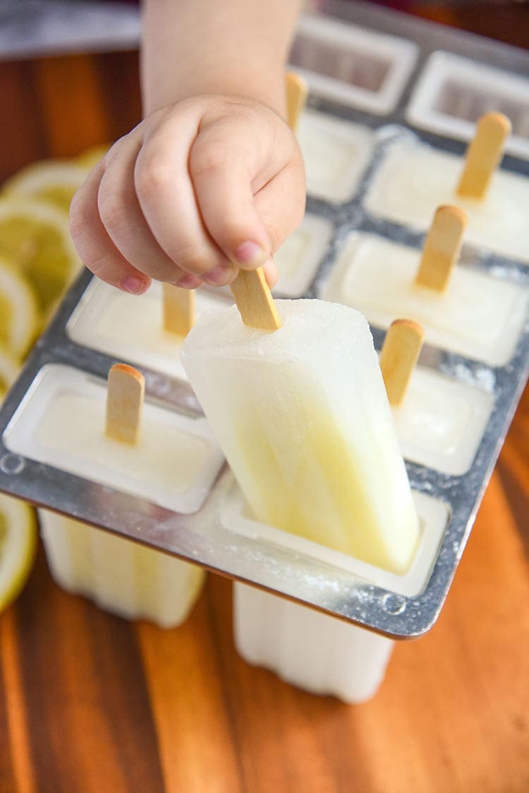 how to make lemonade popsicles