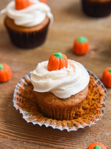 Pumpkin Cupcakes Recipes with Cream Cheese Frosting
