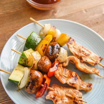 Teriyaki Chicken Kabobs with veggies and our secret weapon chicken kabob marinade. This kabob recipe is great for kids and adults! Ready to eat!