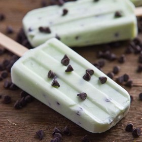 Mint Chocolate Chip Popsicles close up