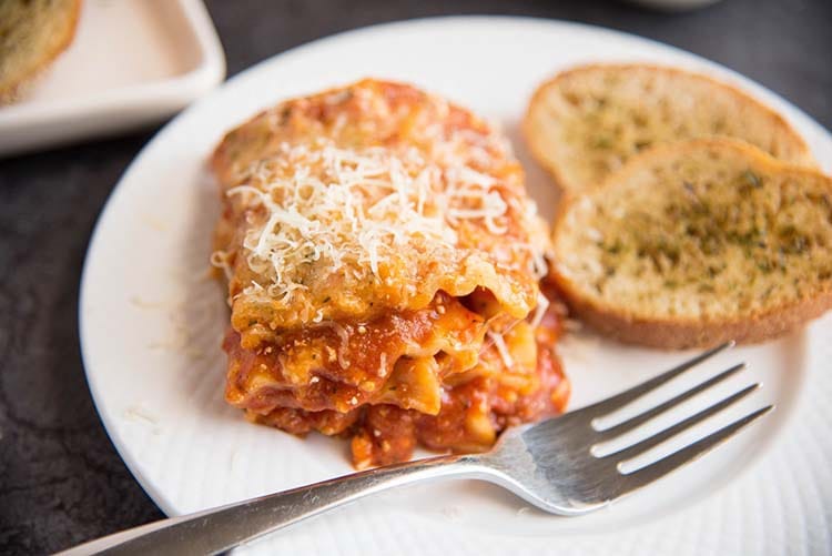 garlic bread toast with lasagna dinner