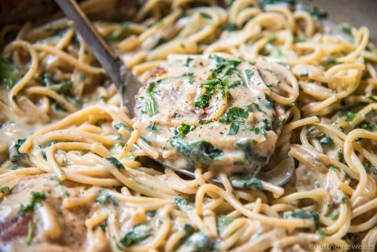 smothered pork chops recipe with spinach spaghetti