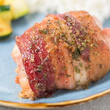 how to make bacon wrapped chicken thighs