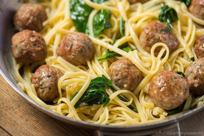 spahgetti with garlic and olive oil with meatballs and spinach