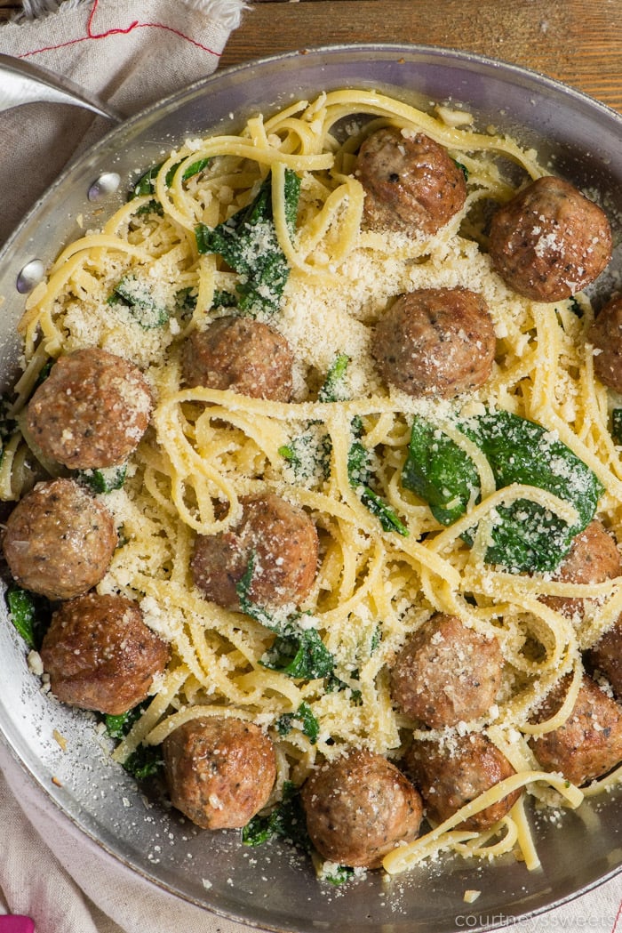 garlic olive oil pasta with meatballs and spinach