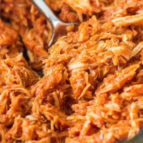 slow cooker pulled chicken,