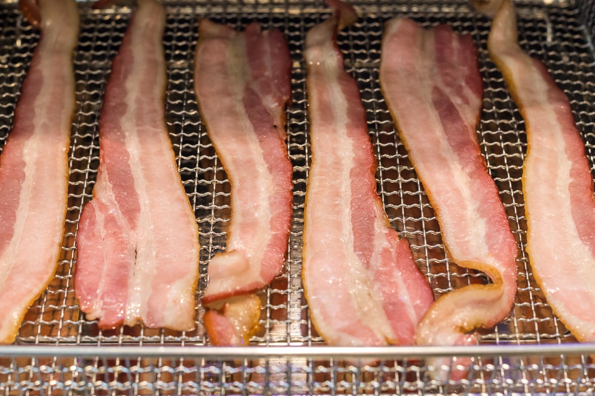 parcooked bacon in cuisinart air fryer