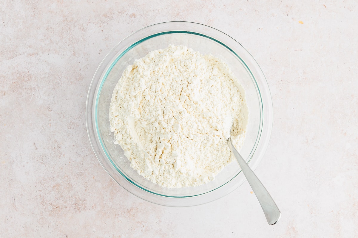 dry ingredients in a bowl for cookies.