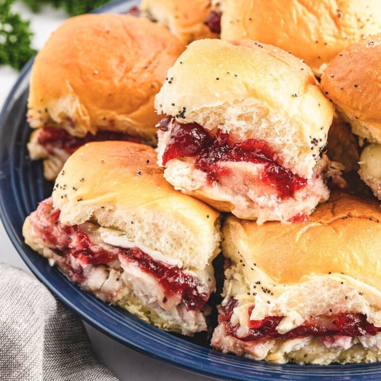 turkey sliders with brie and cranberry sauce